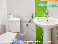 Hotel Jan Palace Kargil Ladakh Bathroom